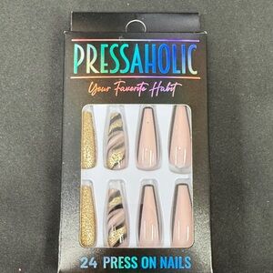 Pressaholic Gold and Nude Press On Nails 24 press on nails style 80’s lady style
